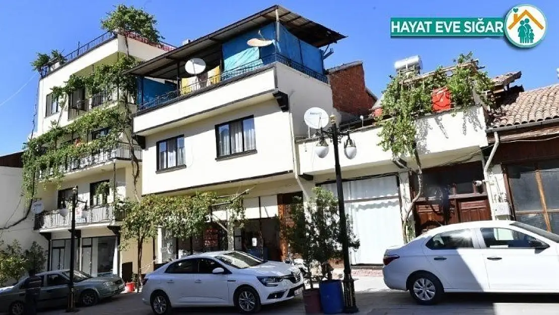 Yeşilyurt'ta ki 'cephe sağlıklaştırma' projeleri esnaf ve vatandaşların beğenisini topladı