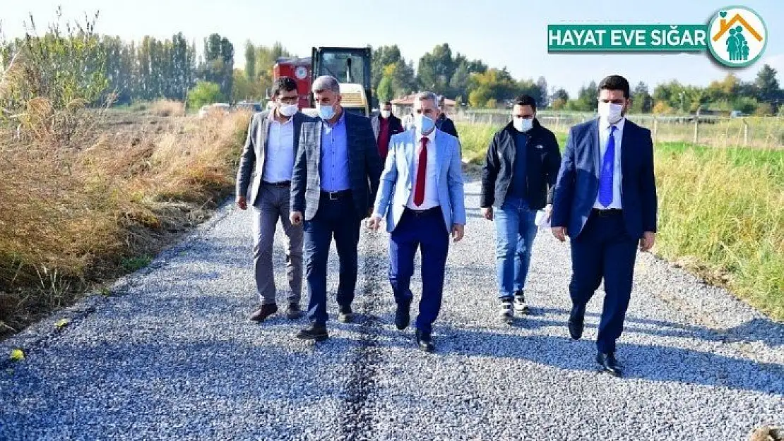 Yeşilyurt'ta kırsal bölgelerin yol ağı genişliyor