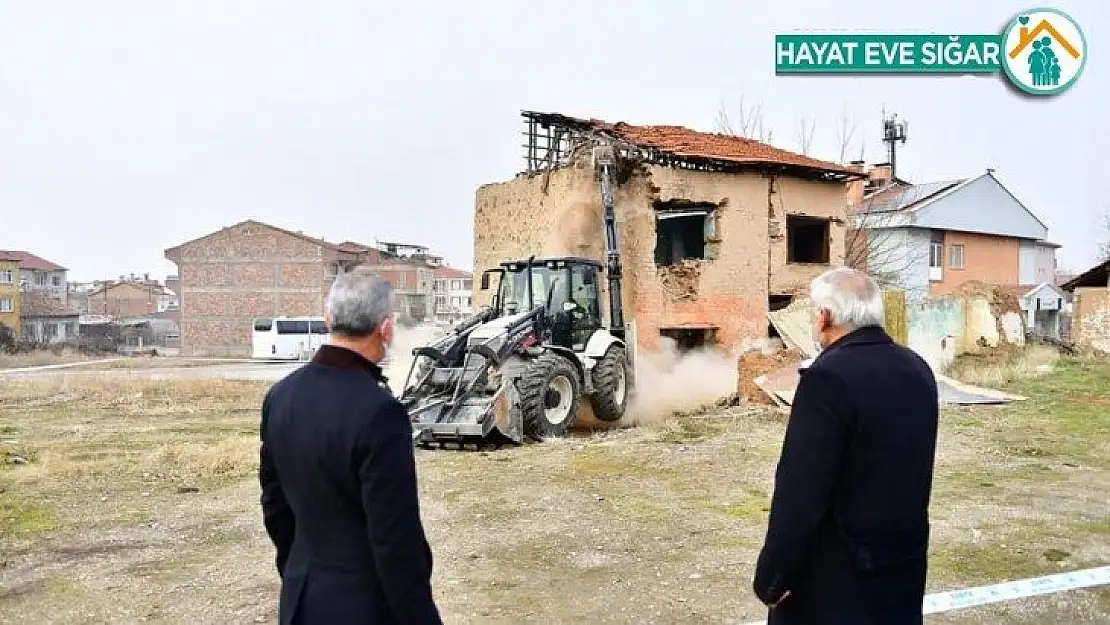 Yeşilyurt'ta Melekbaba Mahallesi'nde dönüşüm yatırımlarına hız verildi
