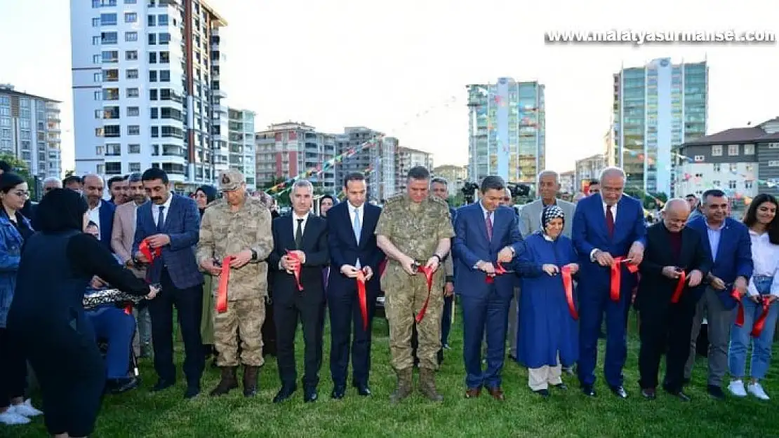 Yeşilyurt'ta Şehit Semih Özbey Parkı'nın açılışında duygusal anlar