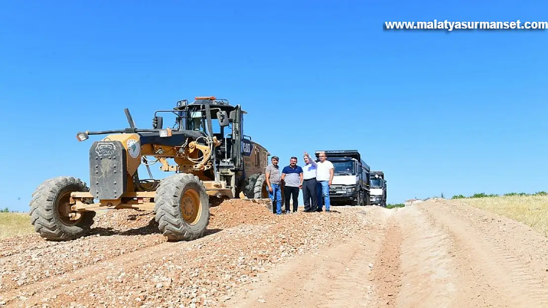 Yeşilyurt'un Merkez ve Kırsal Bölgelerinin Ulaşım Ağı Konforlu Hale Geliyor