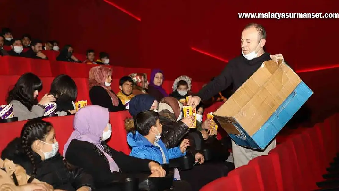 Yetim çocuklar ve anneleri sinema günlerinde buluştu