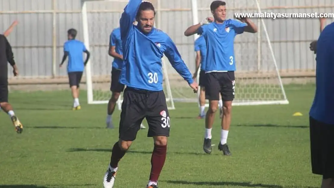 Yiğitcan Erdoğan yeniden Elazığspor'da