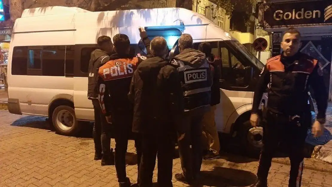 Yılbaşı gecesi kumar operasyonu: 5 gözaltı