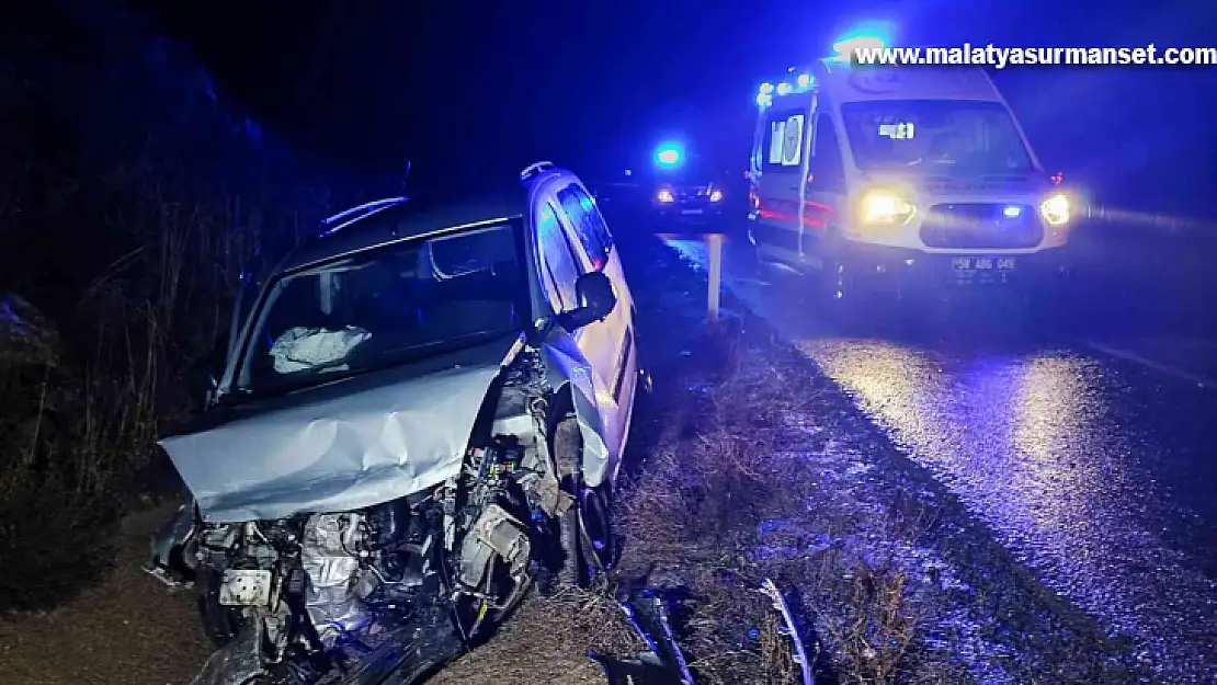 Yoldan çıkan araç su kanalına düştü, 3 kişi yaralandı