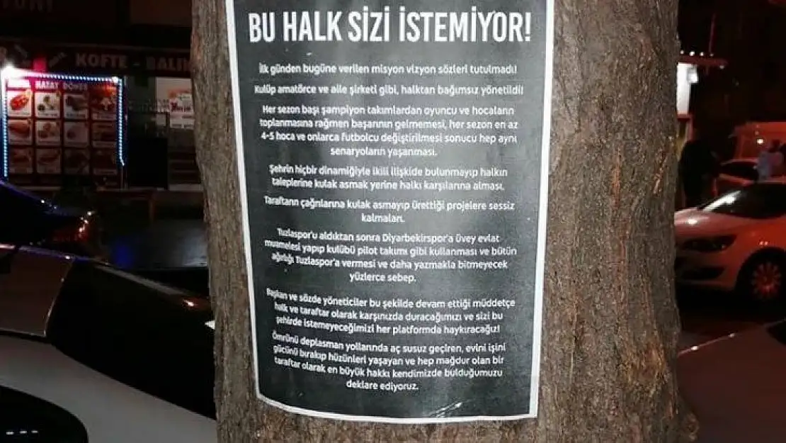 Yönetime afişli ve ilanlı tepki