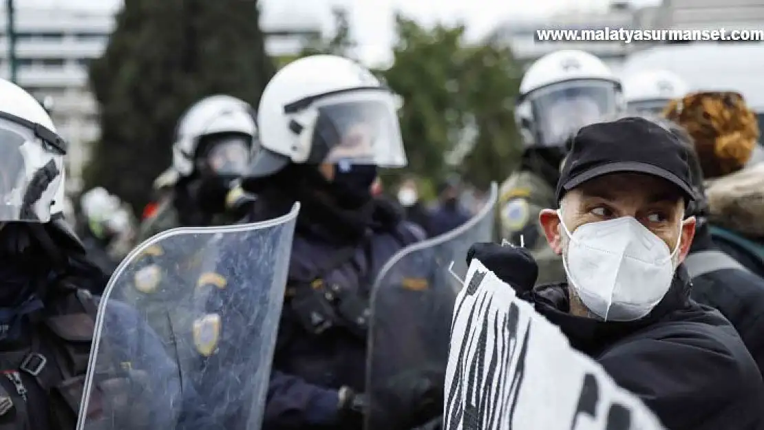 Yunanistan'da halk sağlık sistemini protesto etti