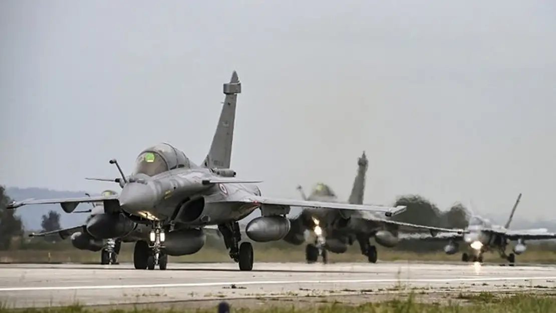 Yunanistan, Fransa'dan 24 Rafale savaş uçağı aldı