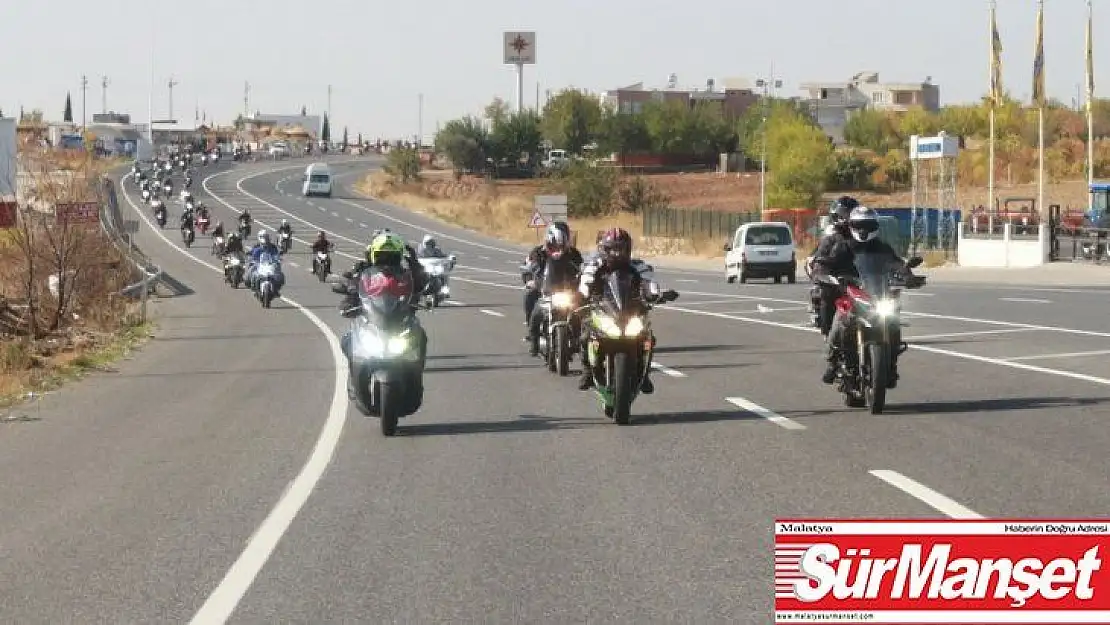 Yüzlerce motosikletliden 10 Kasım etkinliği