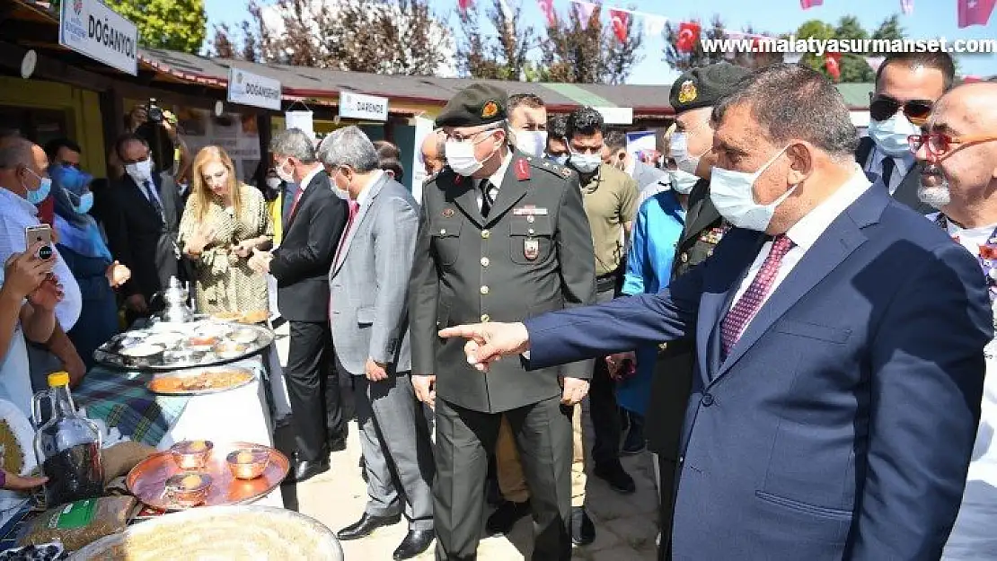 Yyöresel yemek ve ürünler sergilendi