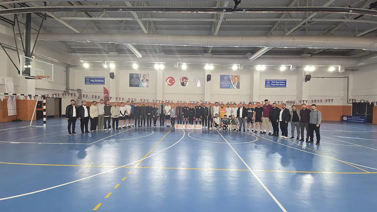 Battalgazi'de Cumhuriyet Coşkusu Sahaya Taşındı