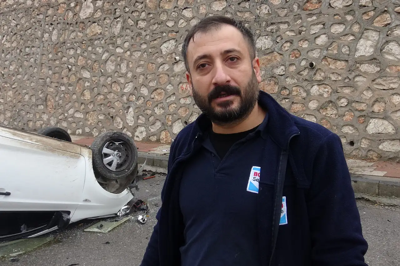 Ters Dönen Araçtan Minik Öğrenci Hafif Yaralı Kurtuldu