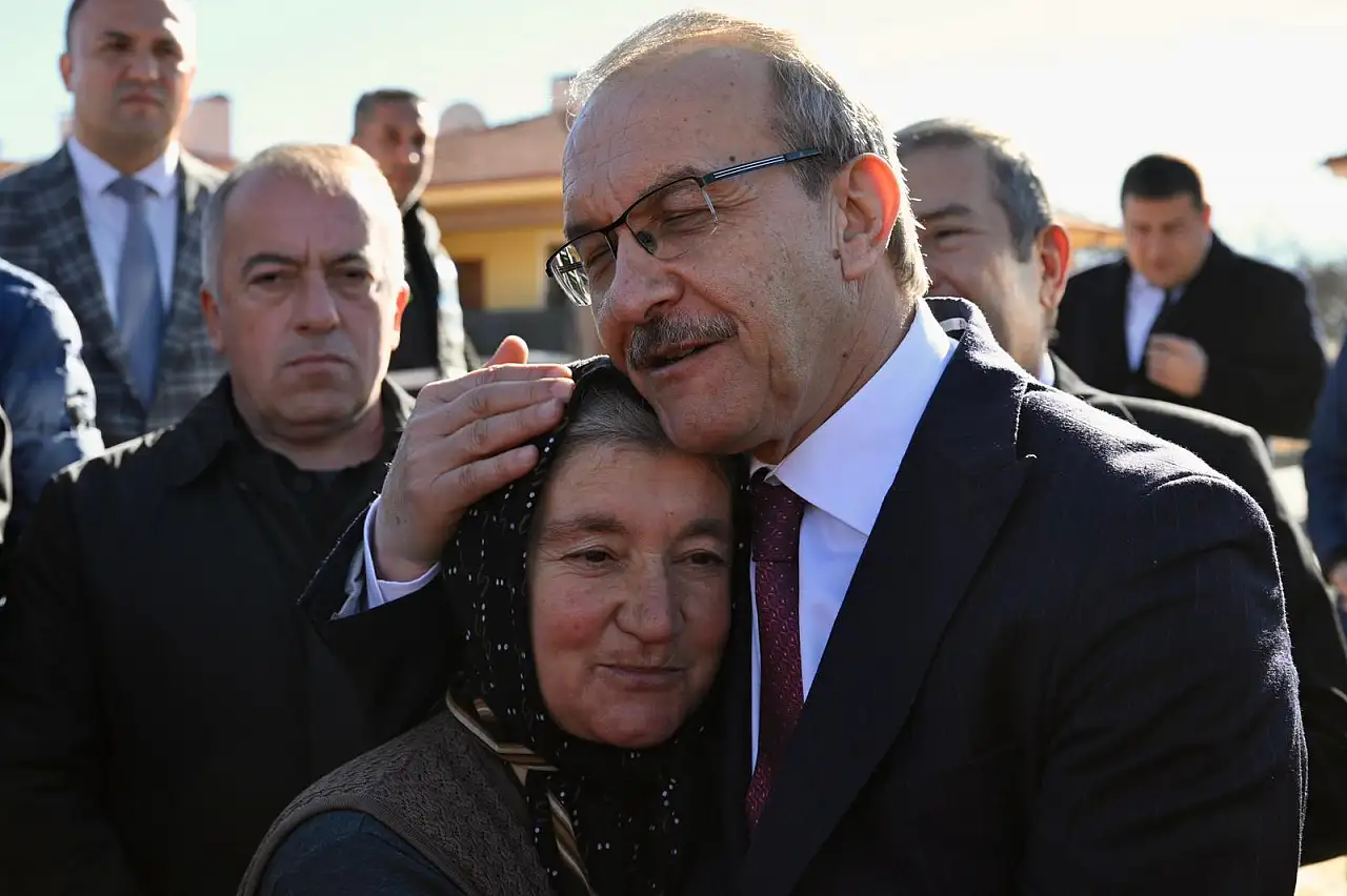 Makamda Değil Sahadan Yöneten Vali: