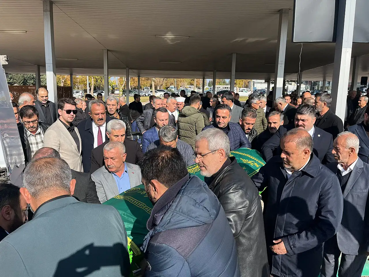 Ali Kınık'ın Ağabeyi Ethem Kınık Son Yolculuğuna Uğurlandı