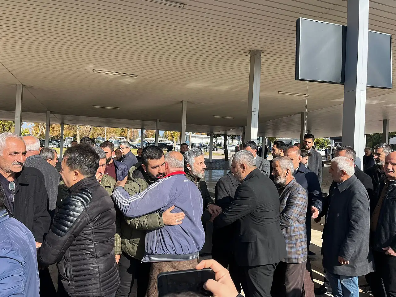 Ali Kınık'ın Ağabeyi Ethem Kınık Son Yolculuğuna Uğurlandı