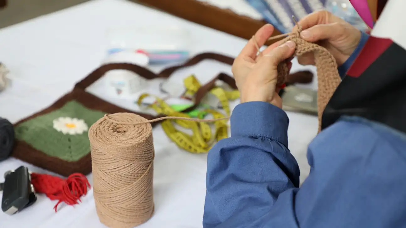 Kadınlar Hem Öğreniyor Hem Üretiyor!