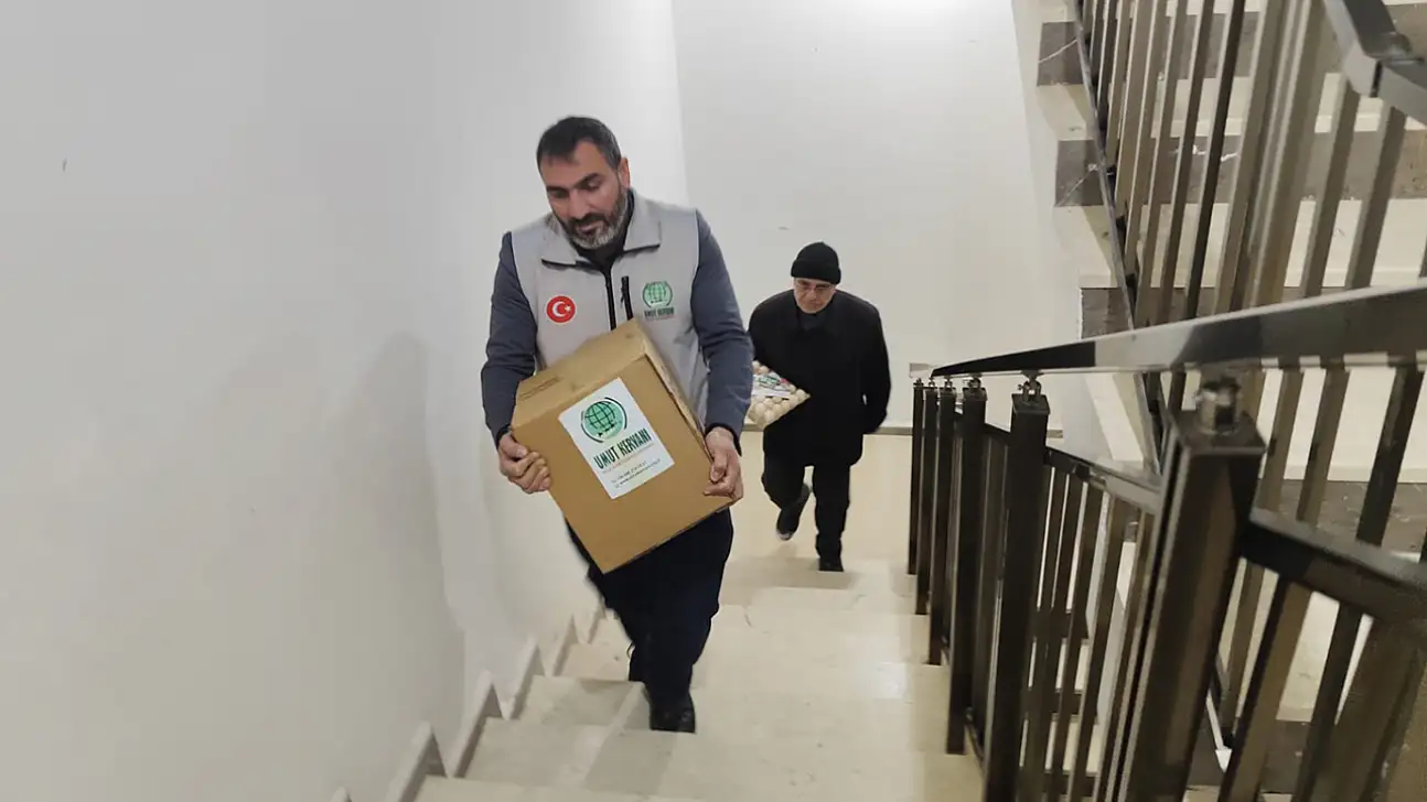 Malatya Umut Kervanı'ndan 100 aileye destek