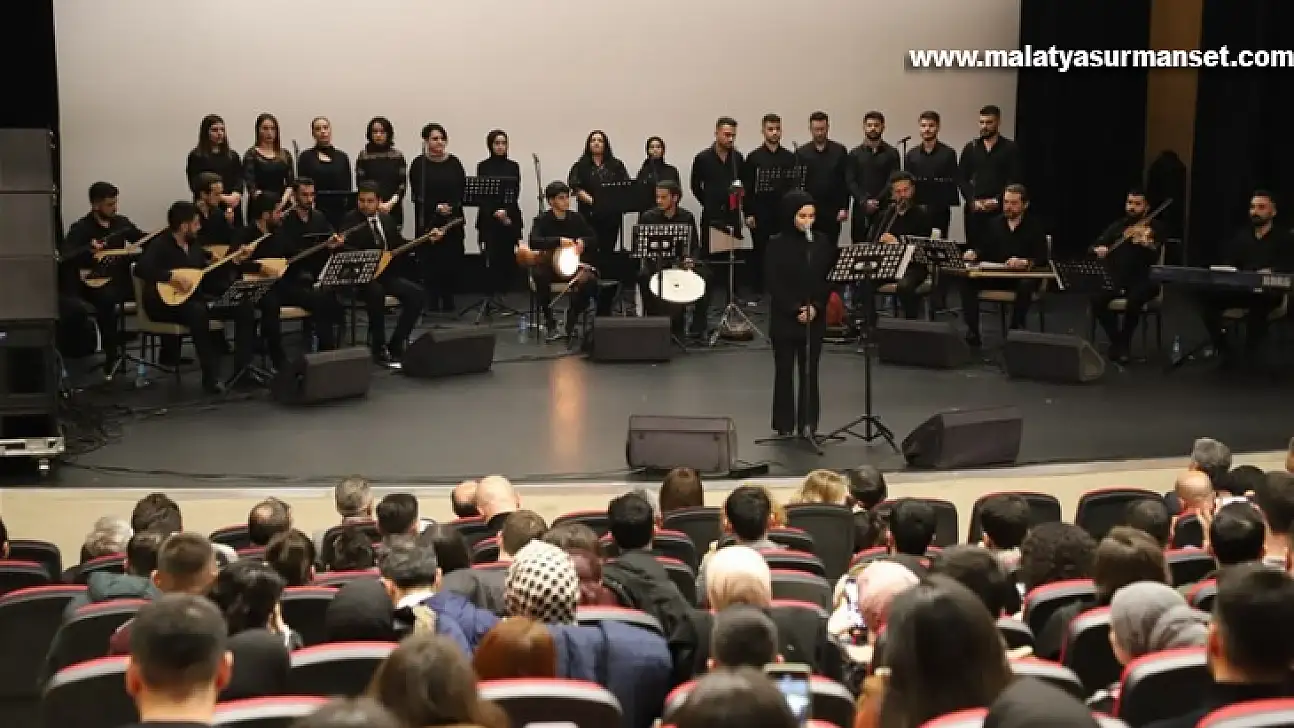 Üniversite öğrencilerinden konser