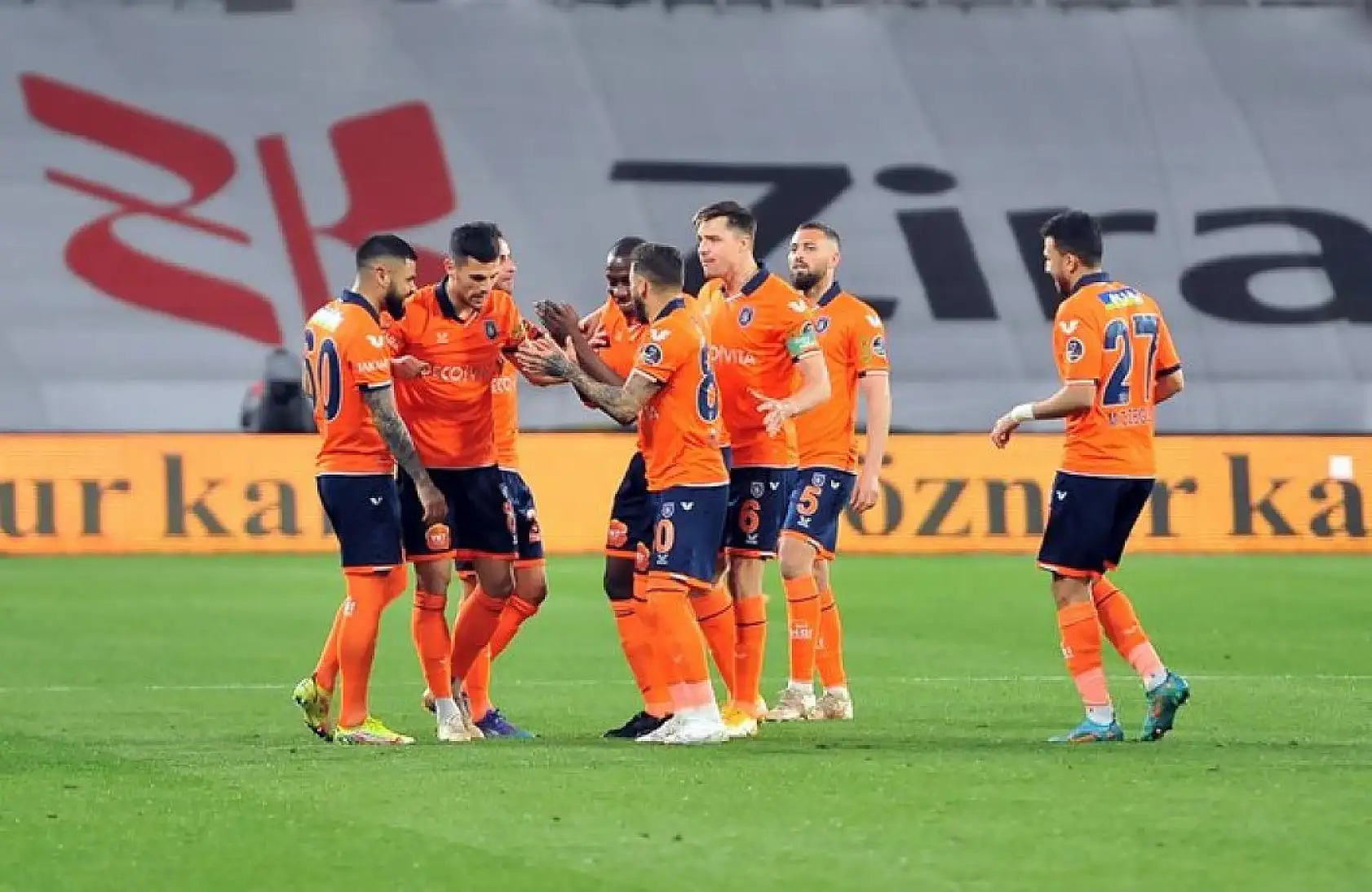Başakşehir Yeni Malatyaspor Karşılaşmasından Kareler