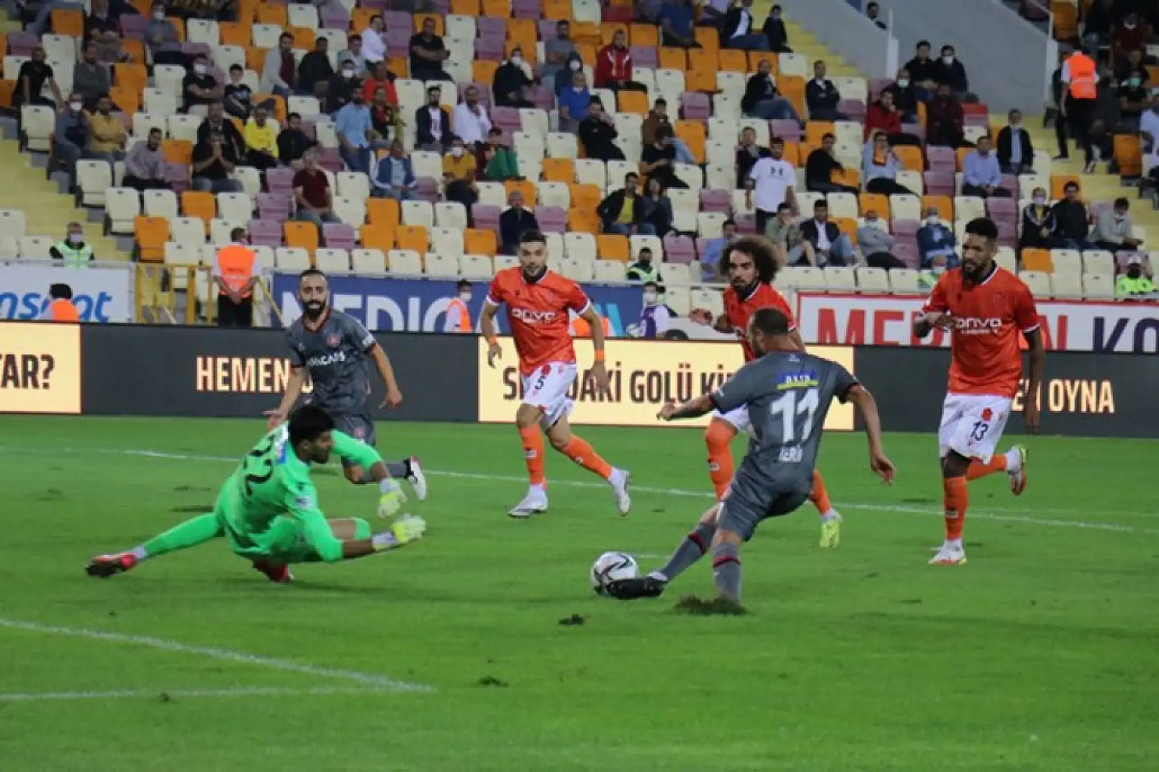 Fatih Karagümrük maçından Kareler