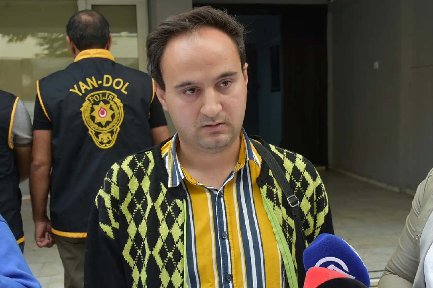 Polisler 1 Milyon Lirasını Kurtardı