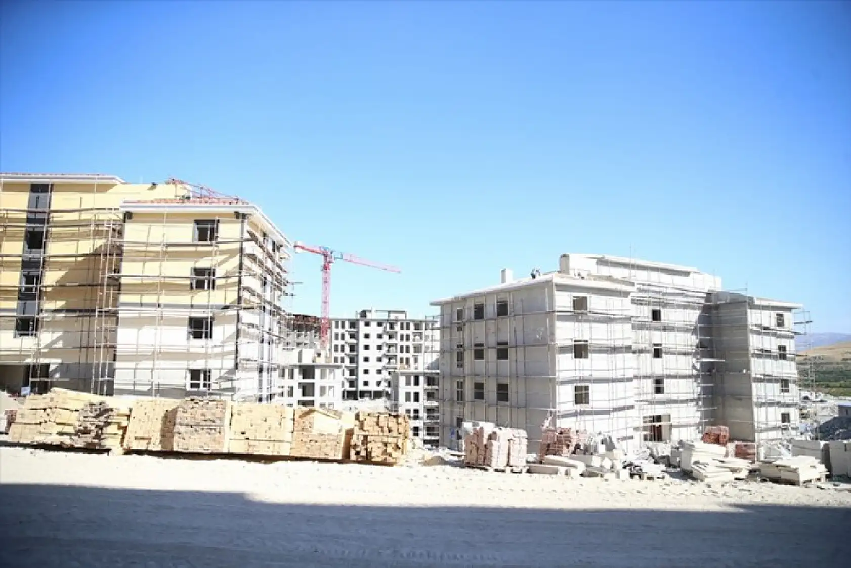 Battalgazi'de deprem konutları yükseliyor