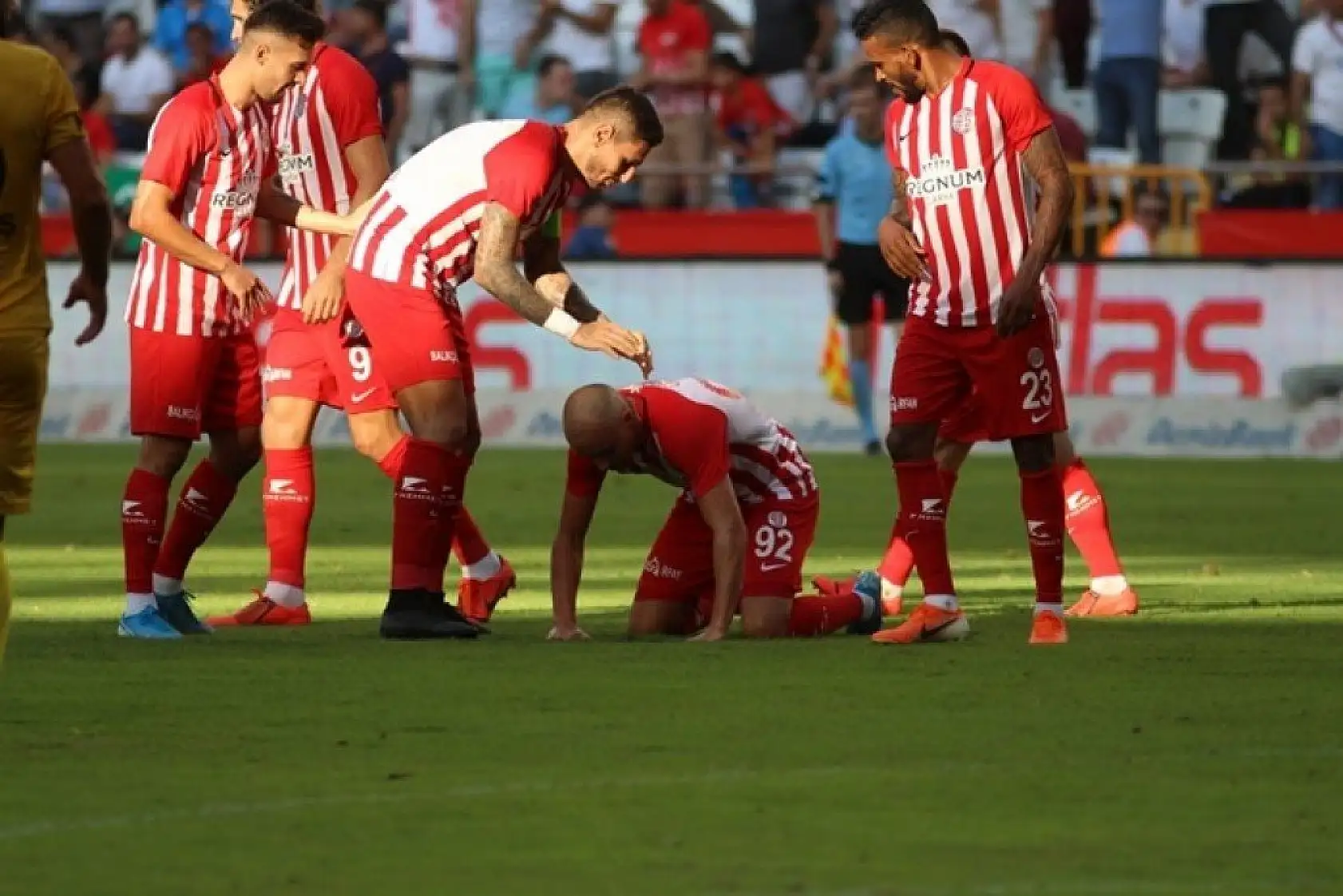 Antalyaspor Yeni Malatyaspor Karşılaşmasından Kareler