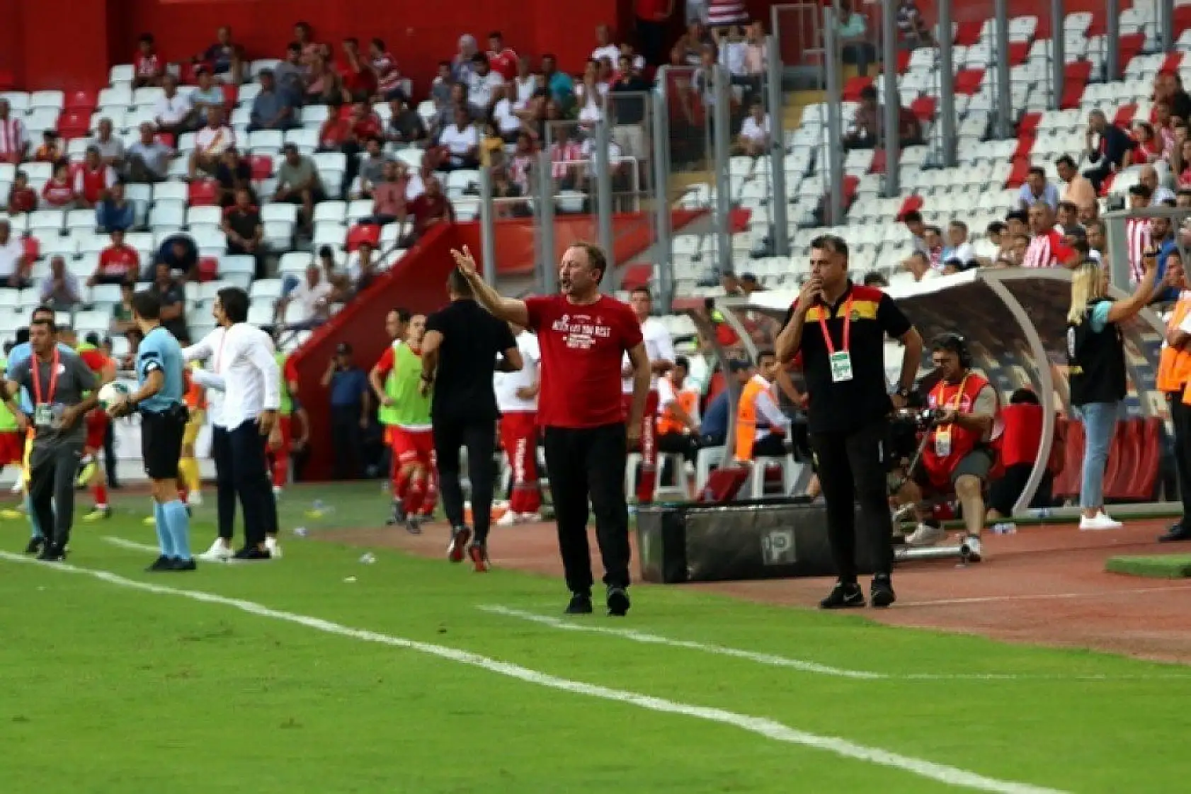 Antalyaspor Yeni Malatyaspor Karşılaşmasından Kareler