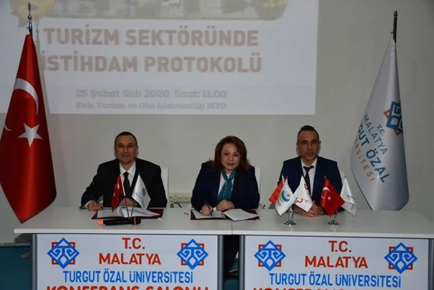 Turizm sektöründe istihdam protokolünü imzalayan ilk üniversite oldu