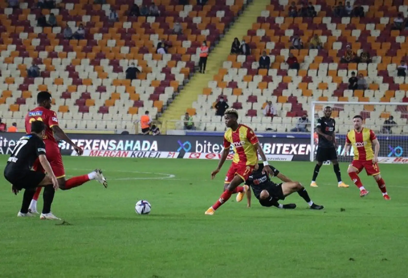 Demir Grup Sivasspor Karşılaşmasından Kareler