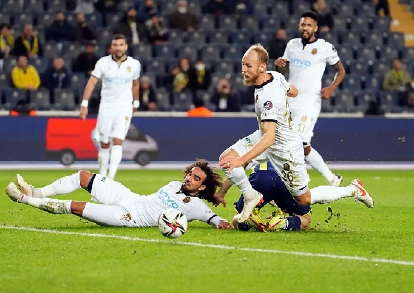 Fenerbahce Yeni Malatyaspor Karşılaşmasından Kareler