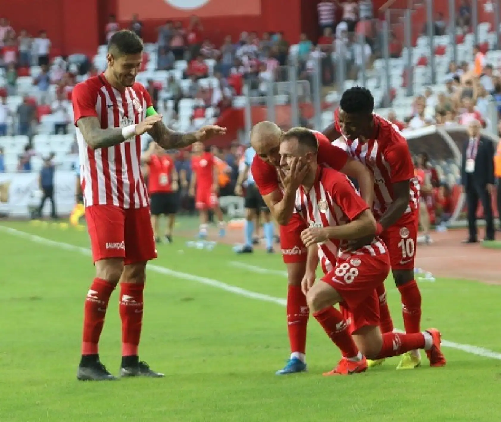 Antalyaspor Yeni Malatyaspor Karşılaşmasından Kareler