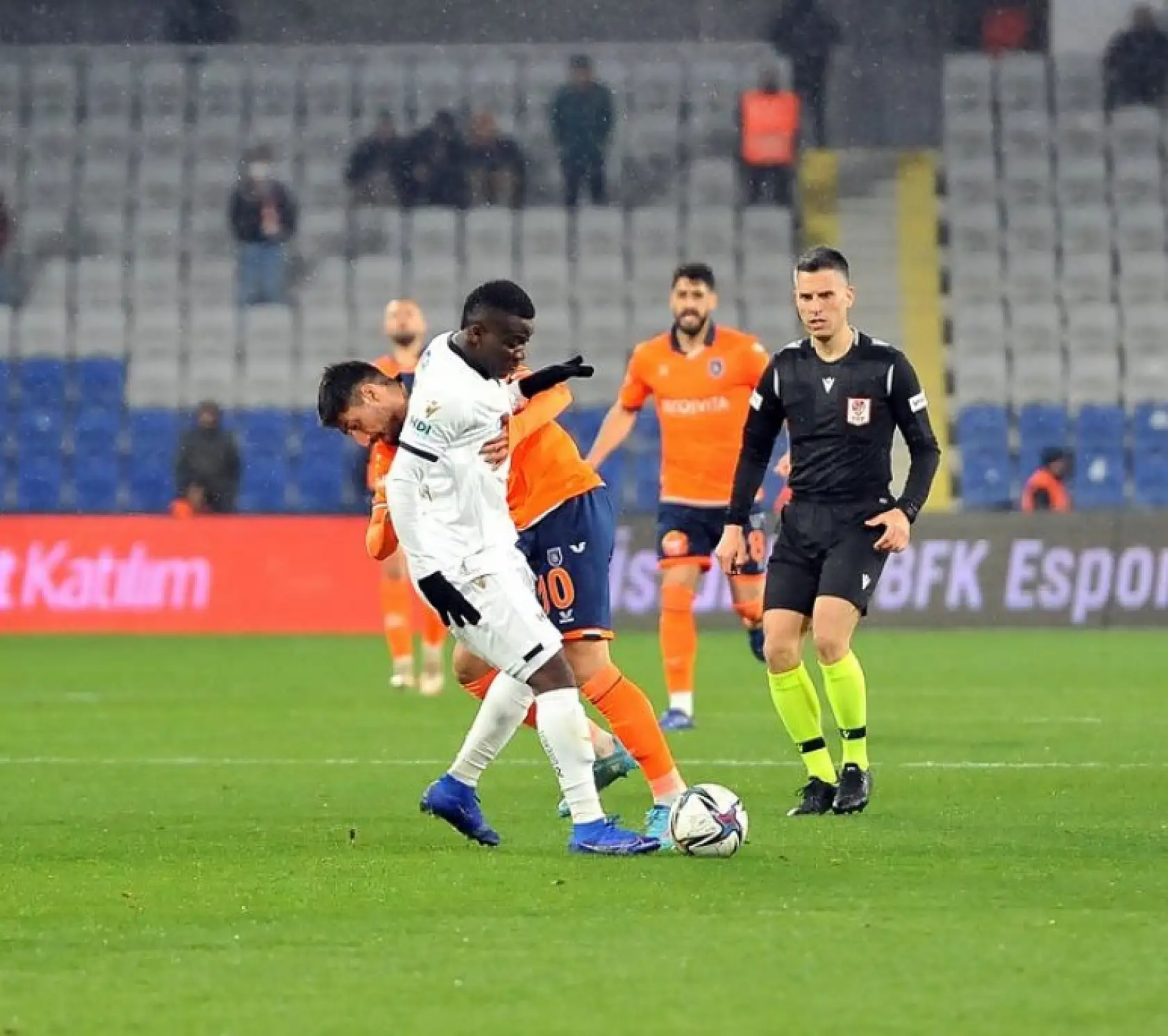 Başakşehir Yeni Malatyaspor Karşılaşmasından Kareler