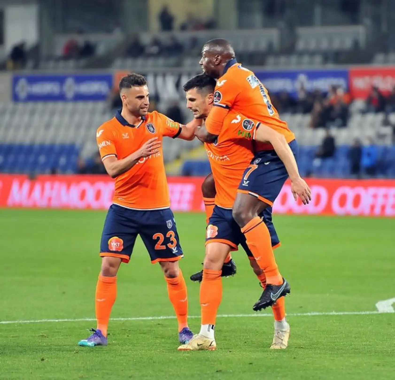 Başakşehir Yeni Malatyaspor Karşılaşmasından Kareler