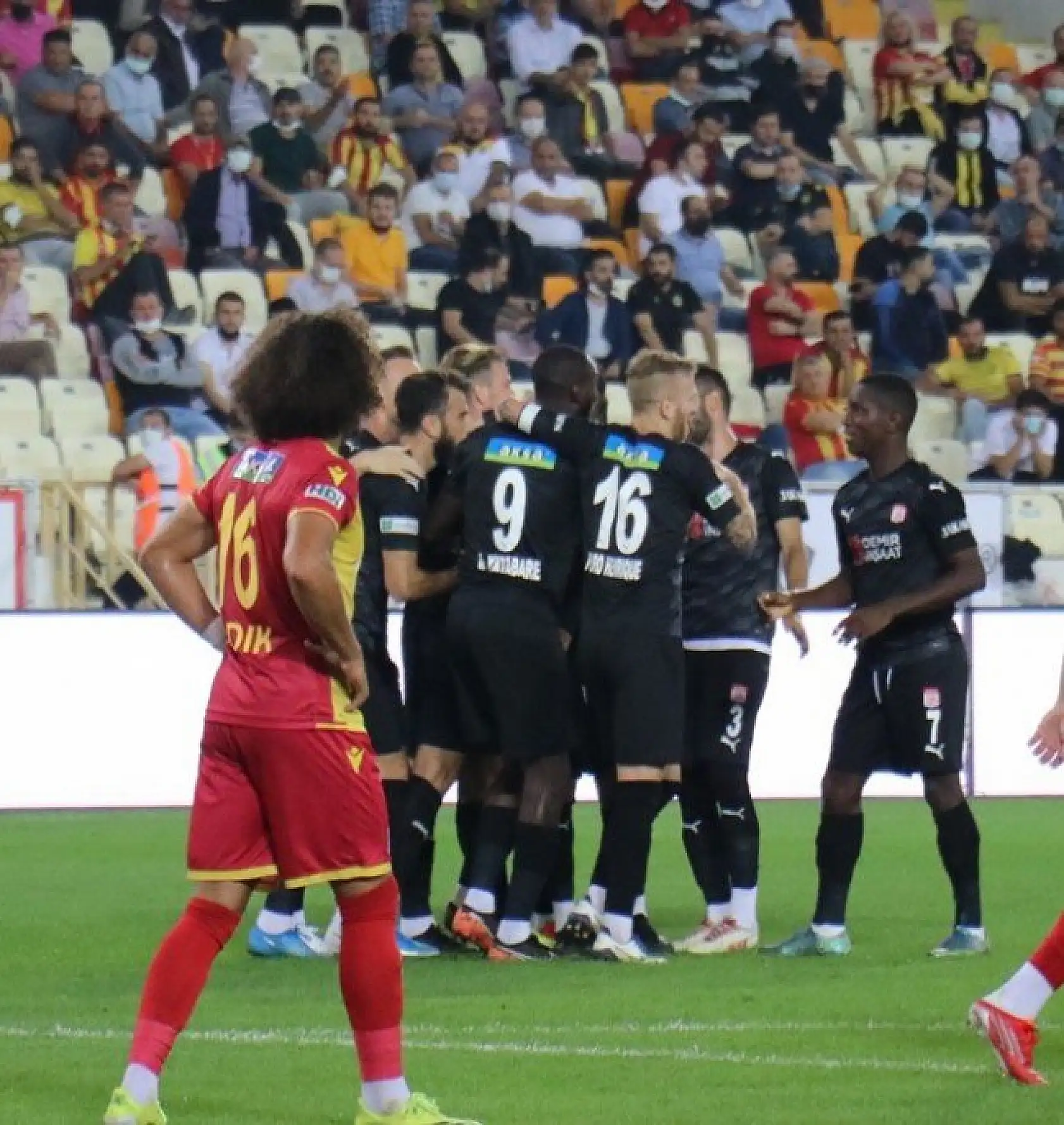 Demir Grup Sivasspor Karşılaşmasından Kareler