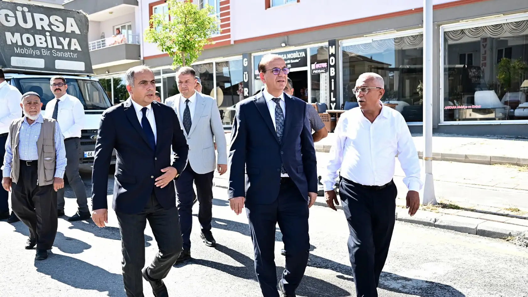 Seyran Mahallesi'nde Hummalı Temizlik Çalışması