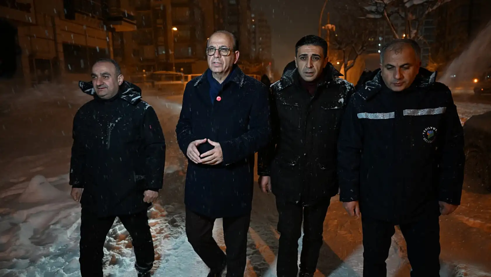 Başkan Geçit Gece Sahada: Yeşilyurt'ta Kar Mesaisi