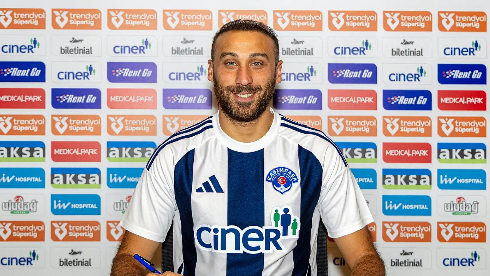 Cenk Tosun'un yeni adresi Kasımpaşa oldu