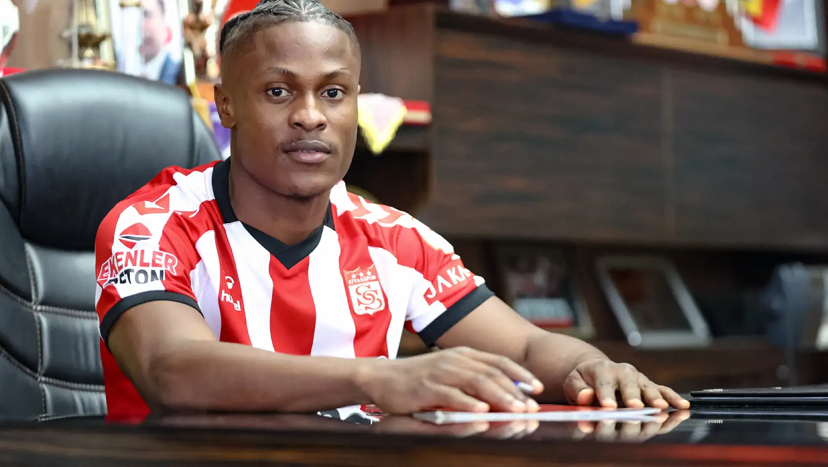 Jonathan Okoronkwo resmen Sivasspor'da