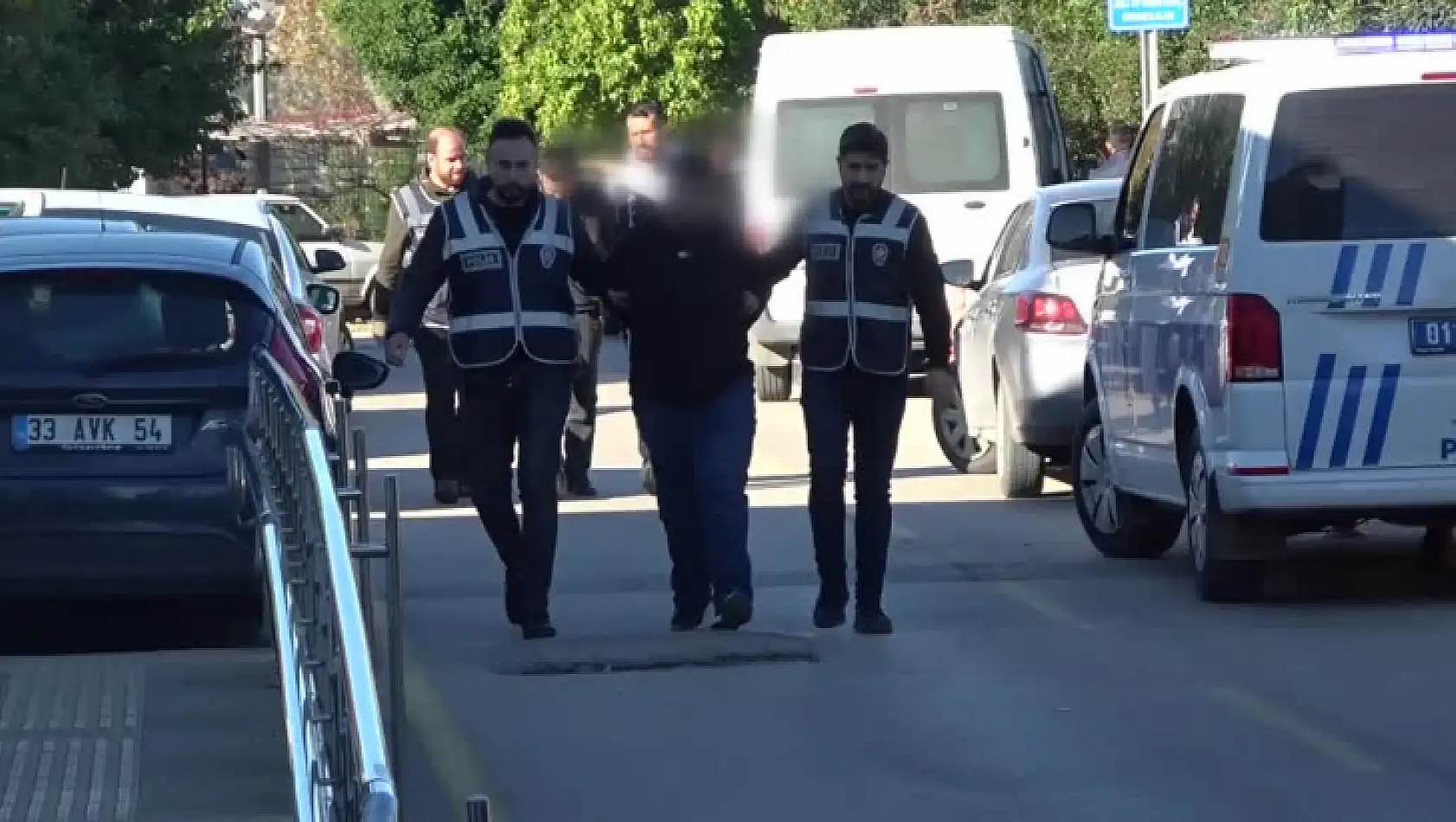 Kaçak silah imalatı operasyonunda 3 şüpheli yakalandı