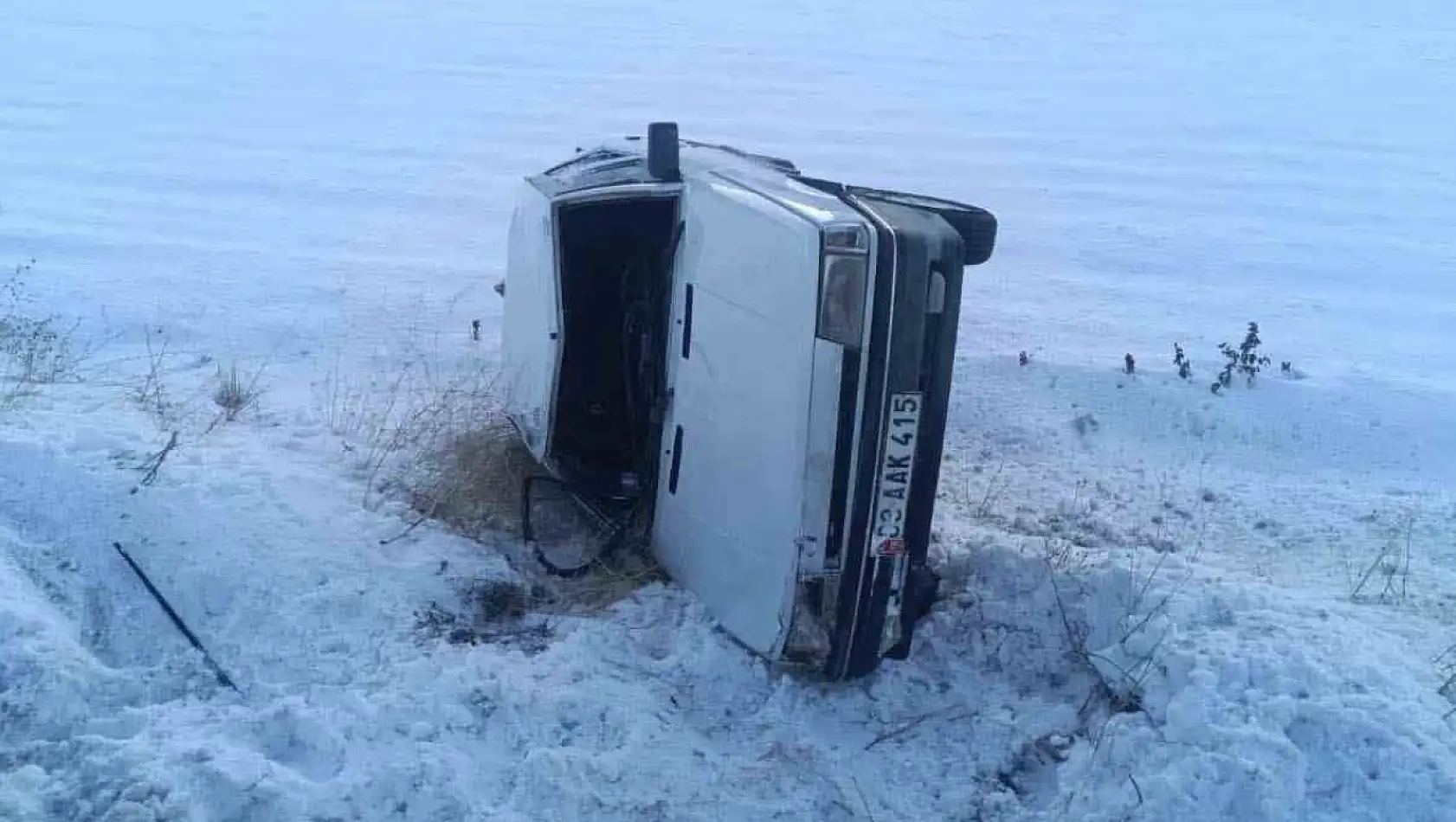 Kaygan zemin kazaya neden oldu: 1 yaralı