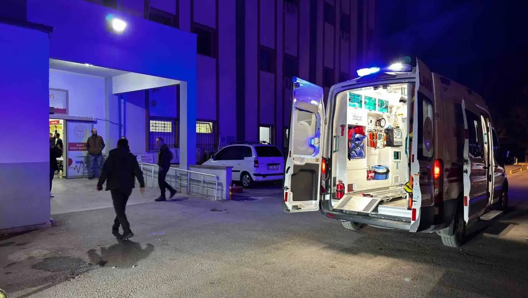 Kuzenini tüfekle vurarak öldürdü