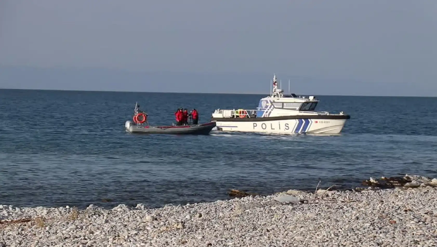 Rojin Kabaiş'in Cansız Bedeni Van Gölü Kıyısında Bulund