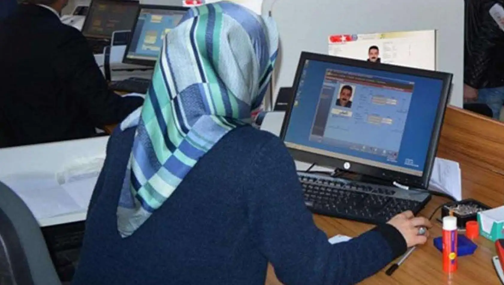 Sözleşmeli Personele Müjde: Yarı Zamanlı Çalışma Geliyor