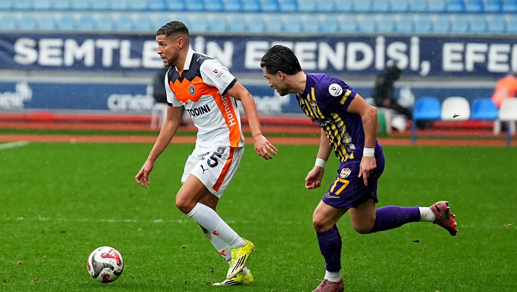 Trendyol Süper Lig: Eyüpspor: 1 - RAMS Başakşehir: 2