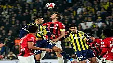 Kadıköy'de Gövde Gösterisi! Fenerbahçe Gençlerbirliği'ni 3-1'le Geçti