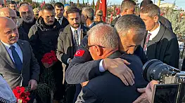 Bakan Yerlikaya, deprem şehitliğini ziyaret etti