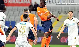 Başakşehir Yeni Malatyaspor Karşılaşmasından Kareler