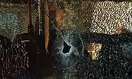 Otobüse silahlı saldırı anı kamerada