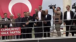 CHP Genel Başkanı Özel adliye önünde açıklamalarda bulundu